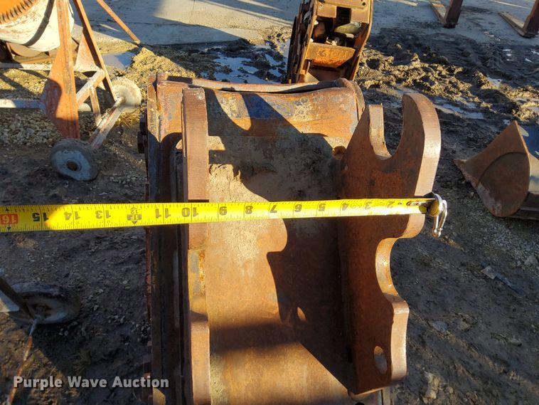 image for item KR9103 MBW EXA18  excavator trench compactor