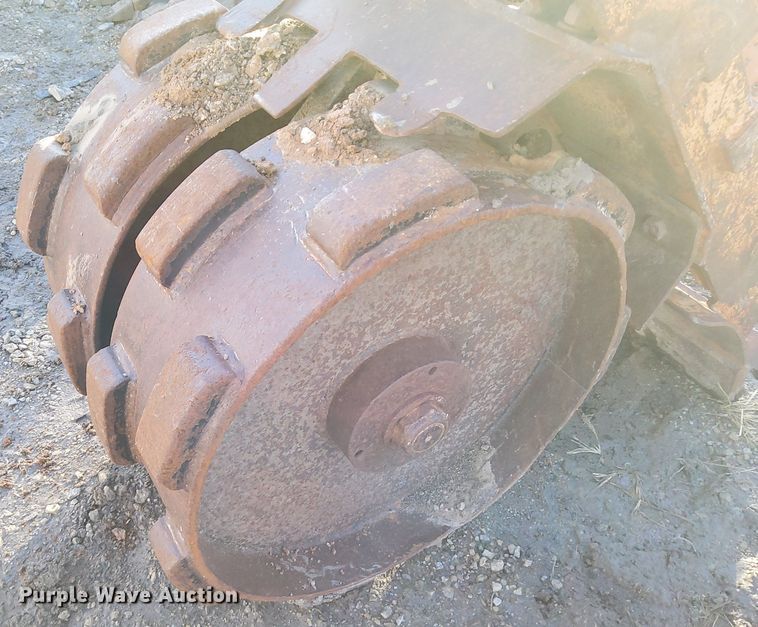 image for item KR9103 MBW EXA18  excavator trench compactor