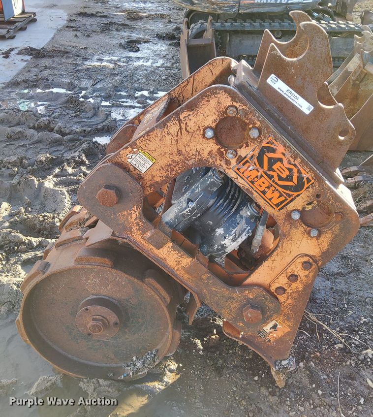 image for item KR9104 MBW EXA18  excavator trench compactor