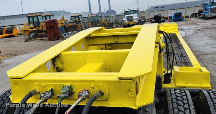 image for item KT9525 1993 Trail King TK100HDG-483  lowboy equipment trailer