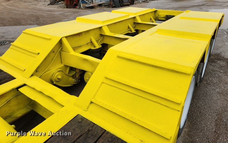 image for item KT9525 1993 Trail King TK100HDG-483  lowboy equipment trailer
