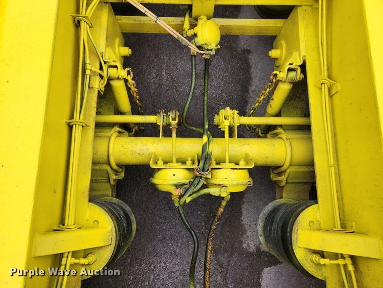 image for item KT9525 1993 Trail King TK100HDG-483  lowboy equipment trailer