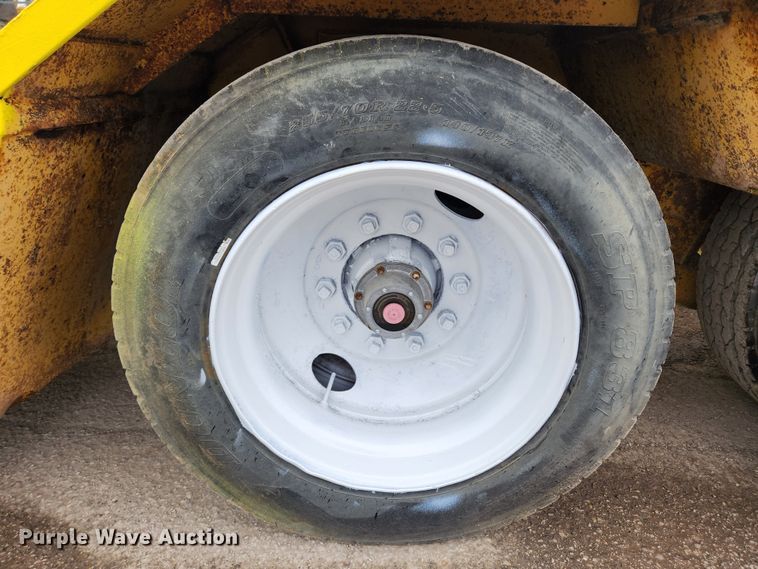 image for item KT9525 1993 Trail King TK100HDG-483  lowboy equipment trailer