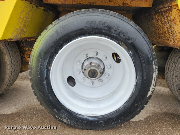 image for item KT9525 1993 Trail King TK100HDG-483  lowboy equipment trailer