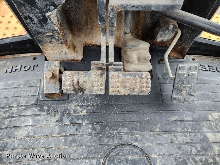 image for item KT9529 1998 John Deere 310SE  backhoe