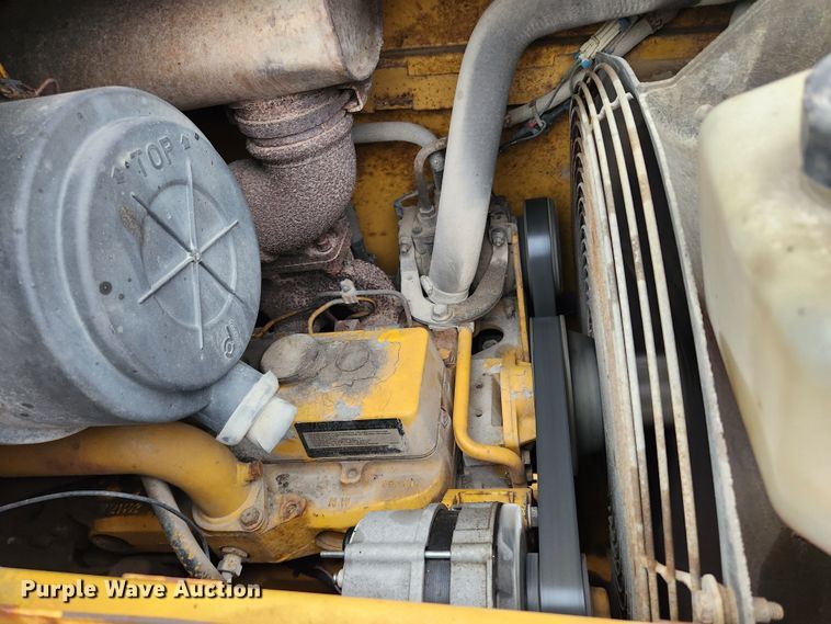 image for item KT9529 1998 John Deere 310SE  backhoe