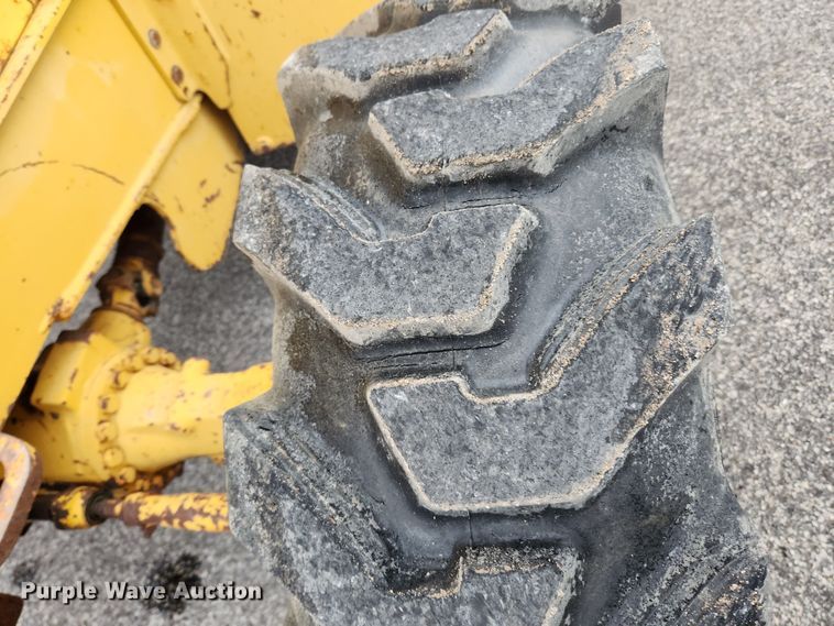 image for item KT9529 1998 John Deere 310SE  backhoe