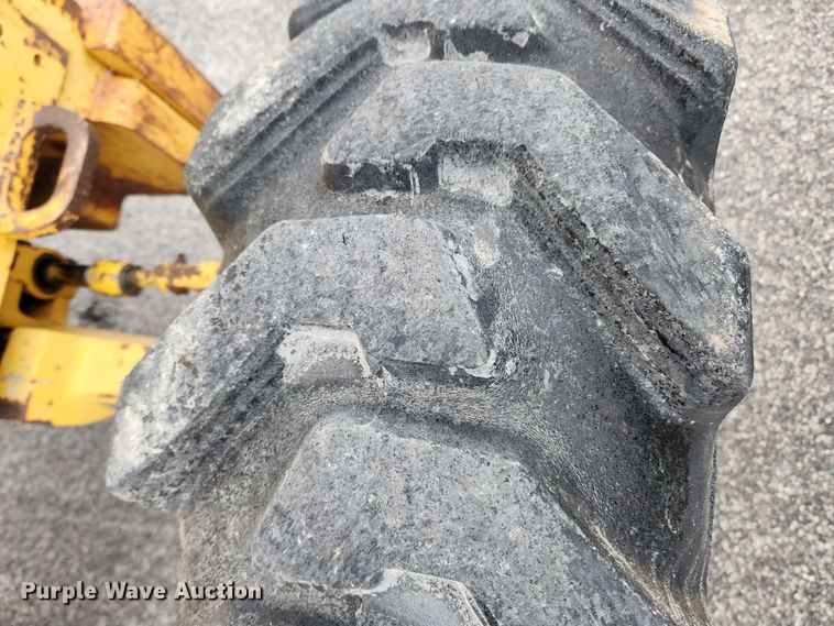 image for item KT9529 1998 John Deere 310SE  backhoe