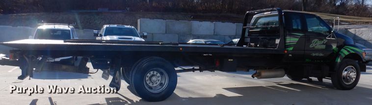 image for item KW9552 2000 Ford F650  rollback truck