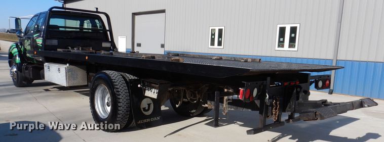 image for item KW9552 2000 Ford F650  rollback truck