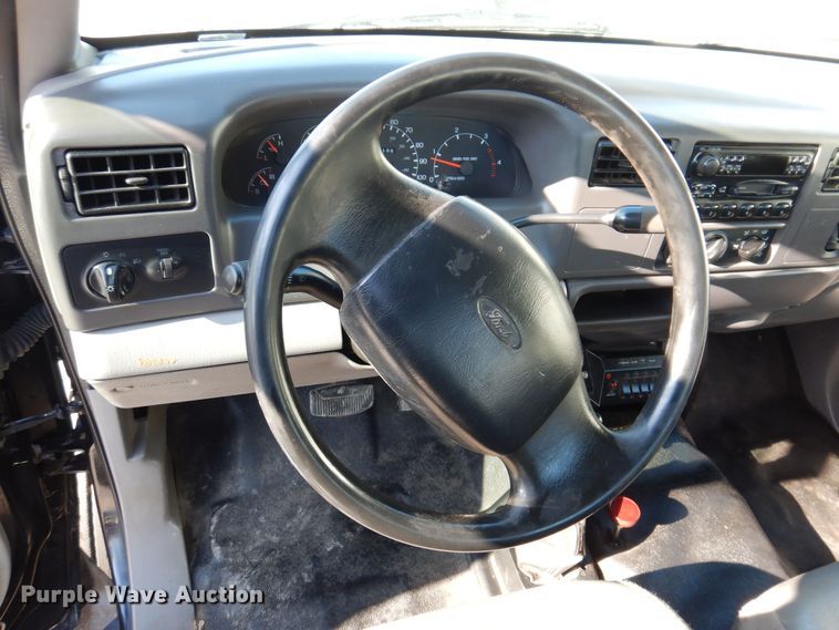 image for item KW9552 2000 Ford F650  rollback truck