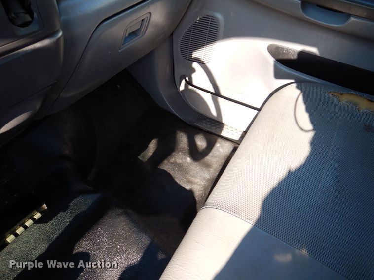 image for item KW9552 2000 Ford F650  rollback truck