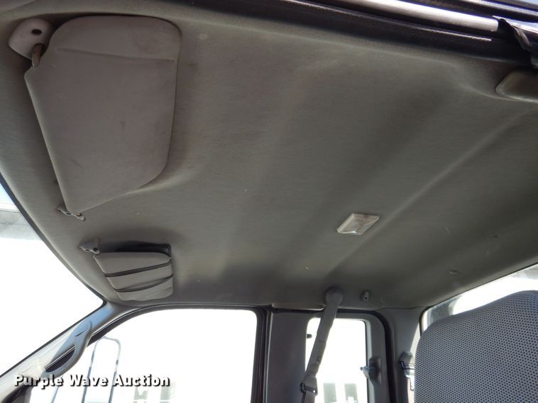 image for item KW9552 2000 Ford F650  rollback truck