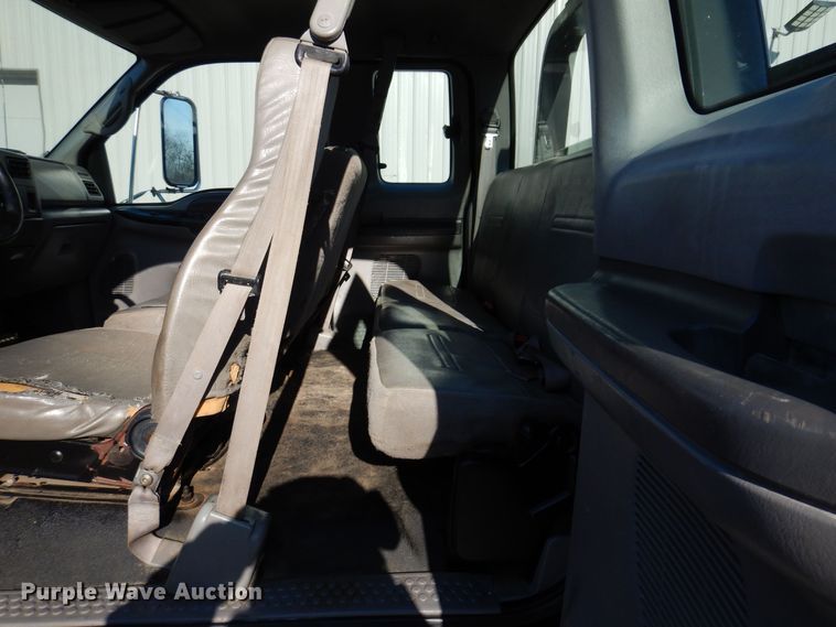 image for item KW9552 2000 Ford F650  rollback truck