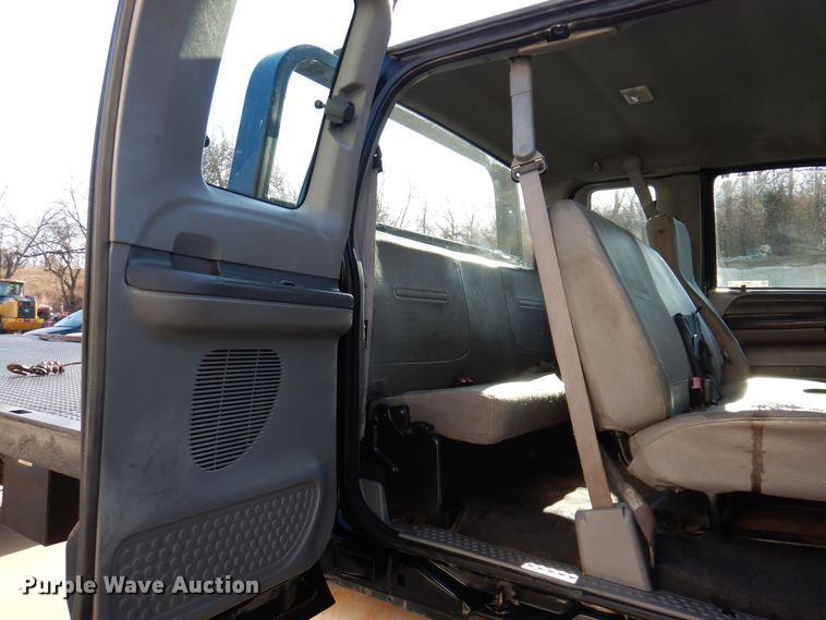 image for item KW9552 2000 Ford F650  rollback truck