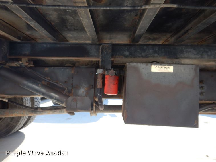 image for item KW9552 2000 Ford F650  rollback truck