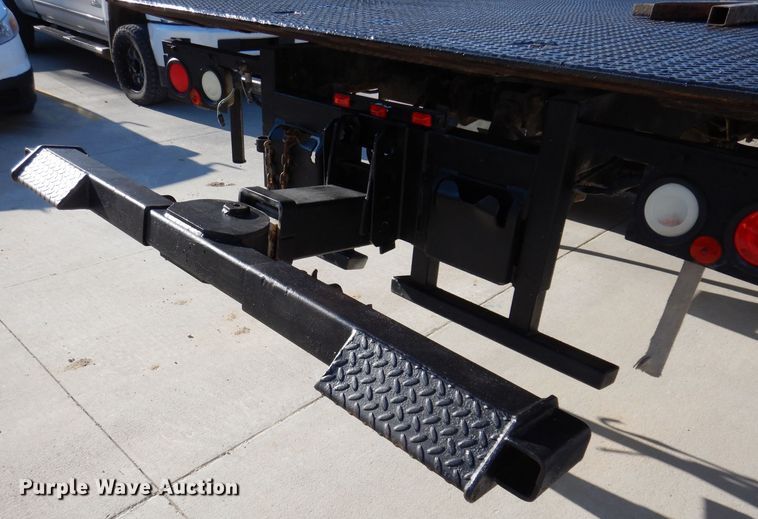 image for item KW9552 2000 Ford F650  rollback truck