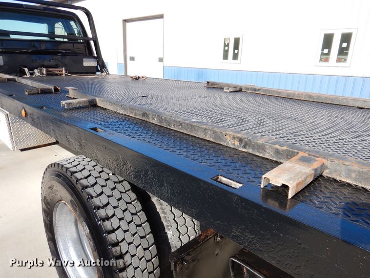 image for item KW9552 2000 Ford F650  rollback truck