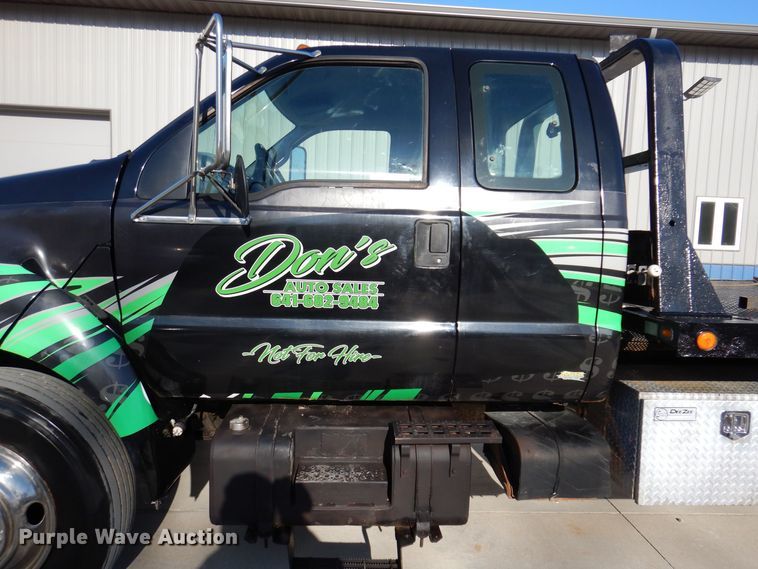 image for item KW9552 2000 Ford F650  rollback truck