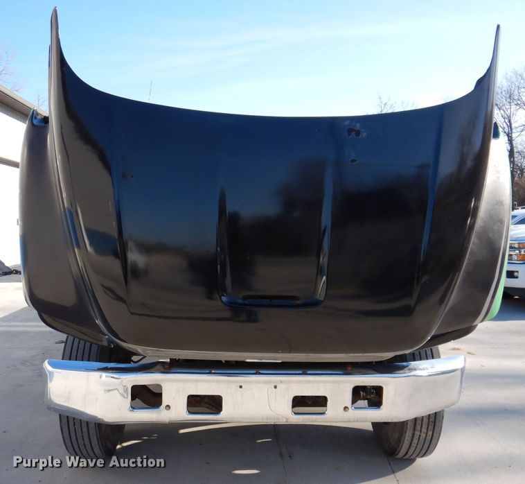 image for item KW9552 2000 Ford F650  rollback truck