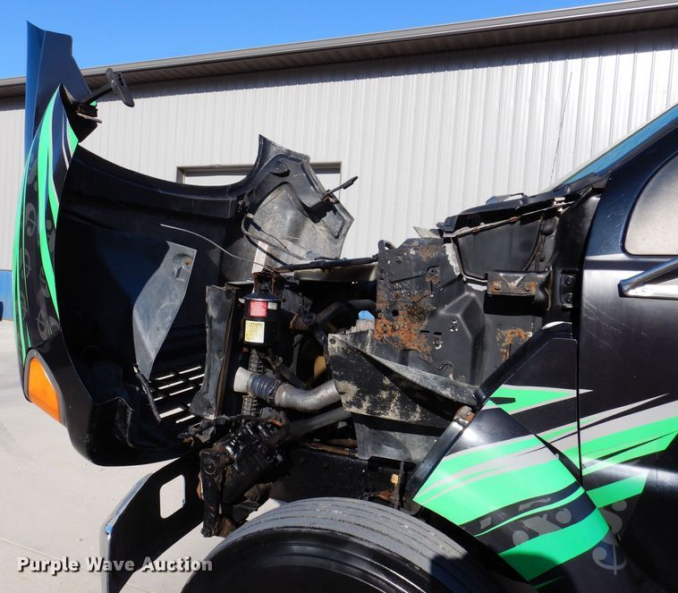 image for item KW9552 2000 Ford F650  rollback truck