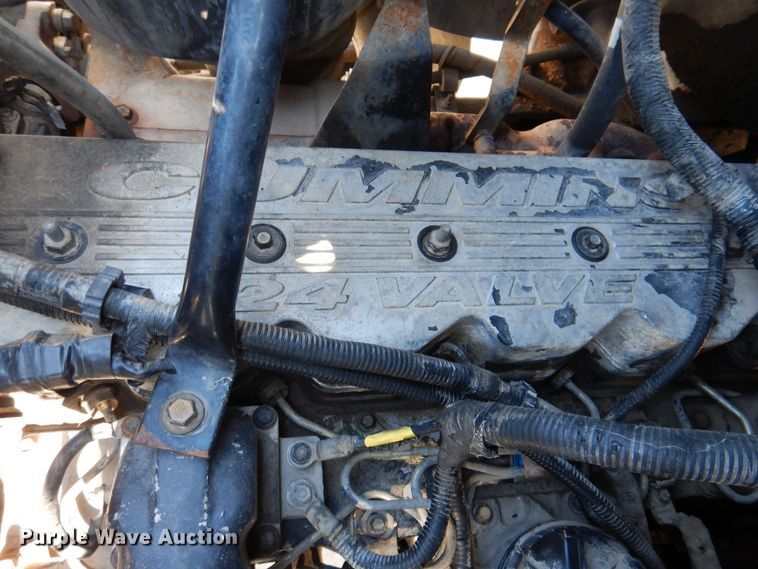 image for item KW9552 2000 Ford F650  rollback truck