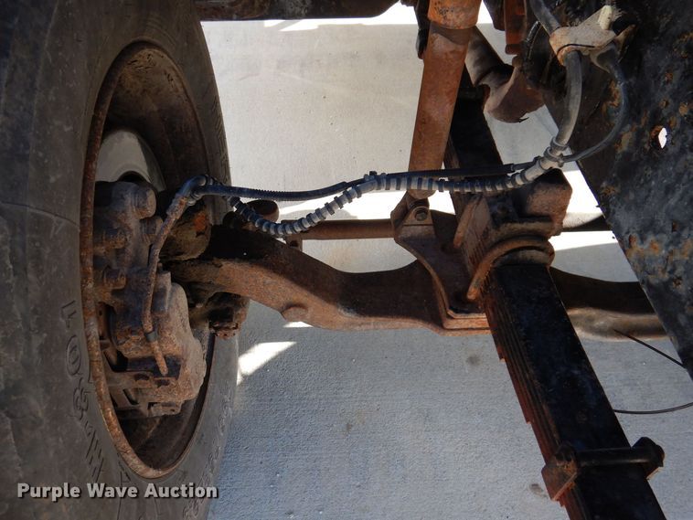 image for item KW9552 2000 Ford F650  rollback truck