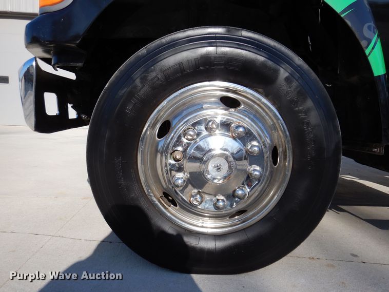 image for item KW9552 2000 Ford F650  rollback truck