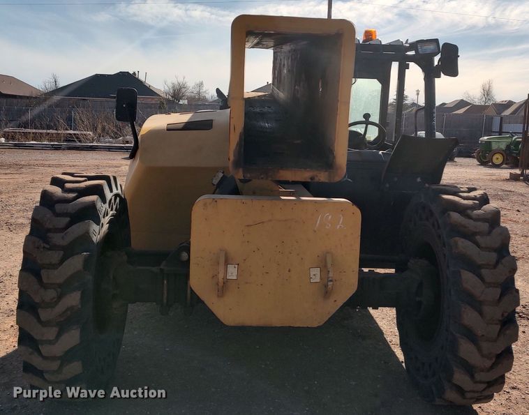 image for item LK9511 2015 Caterpillar TL943C  telehandler