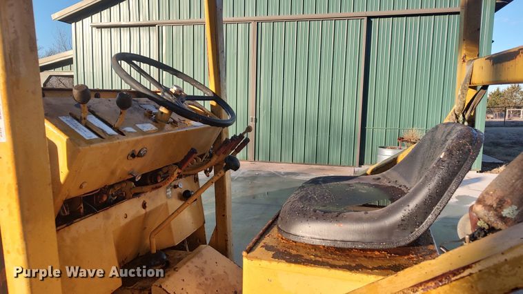 image for item LK9526 1983 Vermeer M-475  trencher