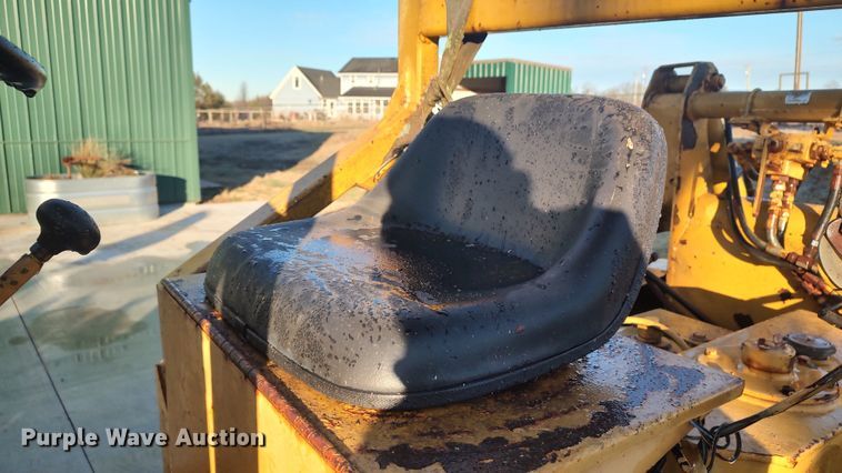 image for item LK9526 1983 Vermeer M-475  trencher