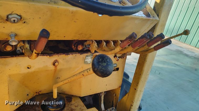 image for item LK9526 1983 Vermeer M-475  trencher