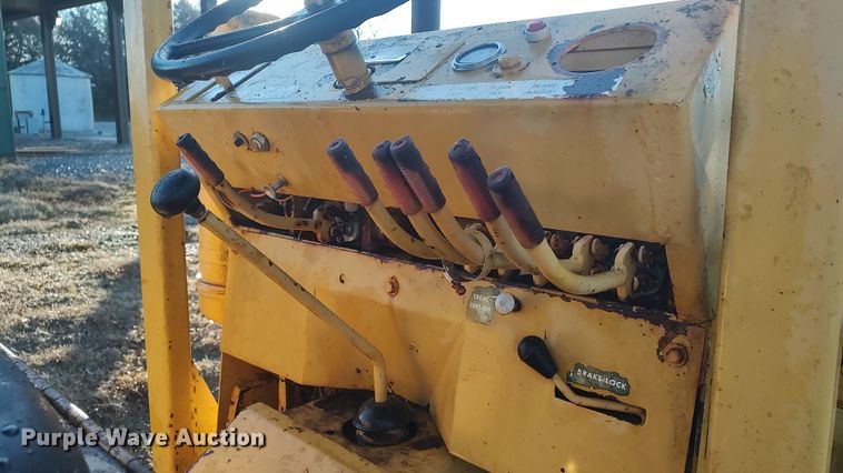 image for item LK9526 1983 Vermeer M-475  trencher