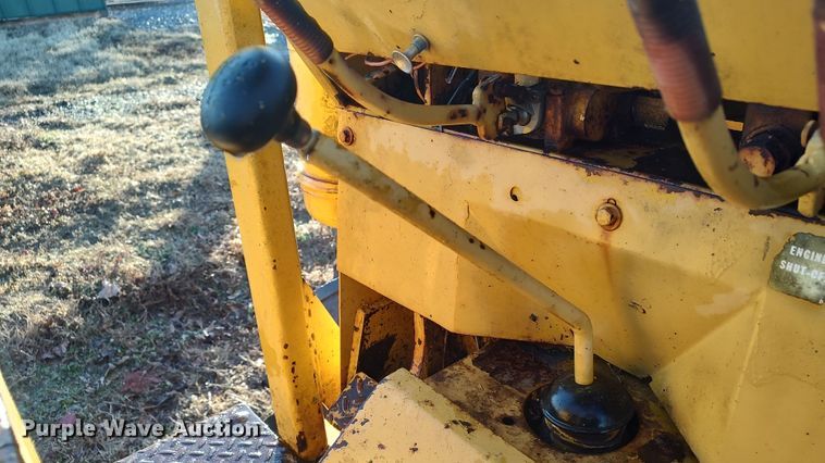 image for item LK9526 1983 Vermeer M-475  trencher