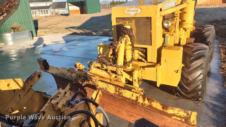 image for item LK9526 1983 Vermeer M-475  trencher