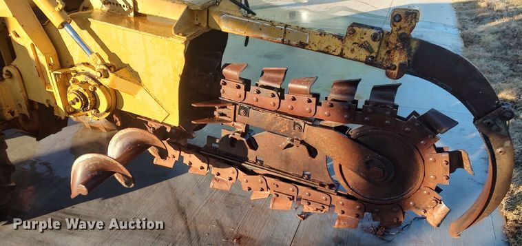 image for item LK9526 1983 Vermeer M-475  trencher