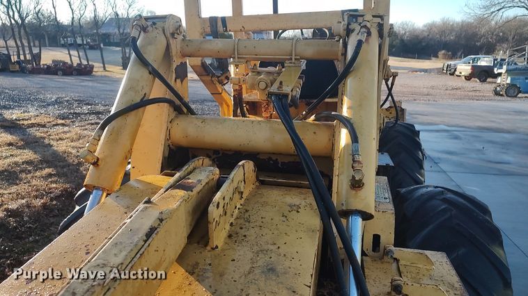 image for item LK9526 1983 Vermeer M-475  trencher