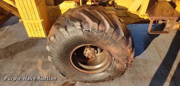 image for item LK9526 1983 Vermeer M-475  trencher