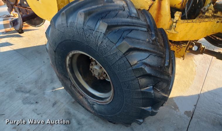 image for item LK9526 1983 Vermeer M-475  trencher