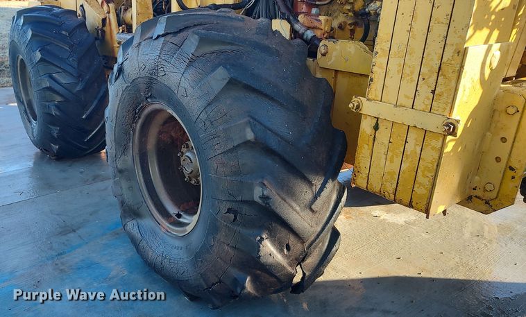 image for item LK9526 1983 Vermeer M-475  trencher