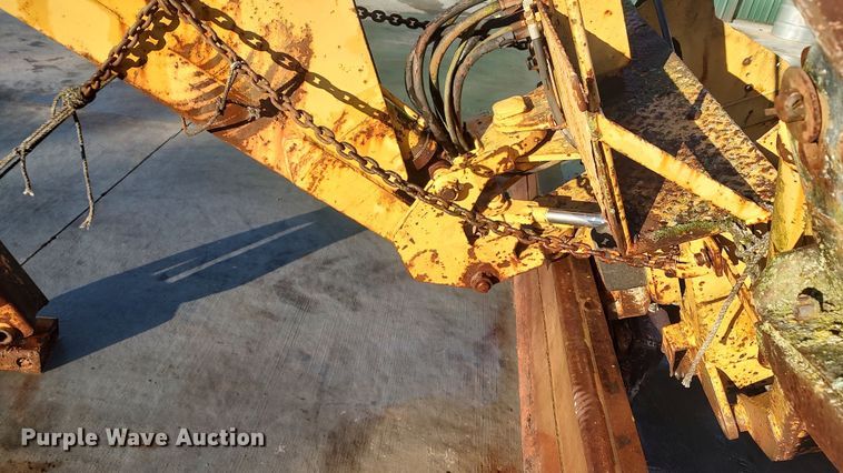 image for item LK9526 1983 Vermeer M-475  trencher