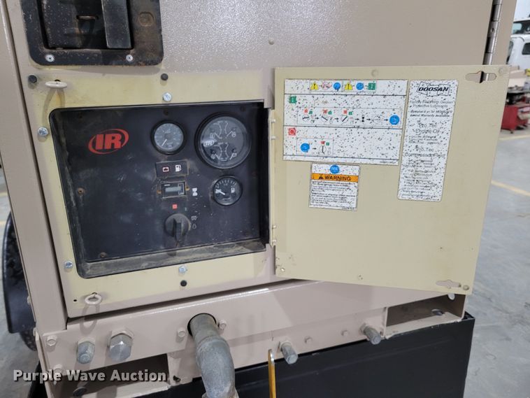 image for item LY9863 2010 Ingersoll Rand P185WJDU-T1  air compressor