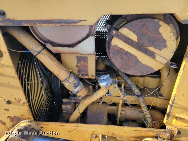 image for item ME9636 1988 Caterpillar D5H LGP  dozer