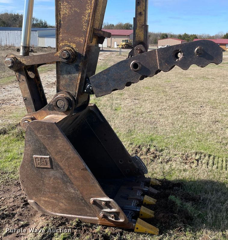 image for item MI9729 2003 Caterpillar 320C L  excavator