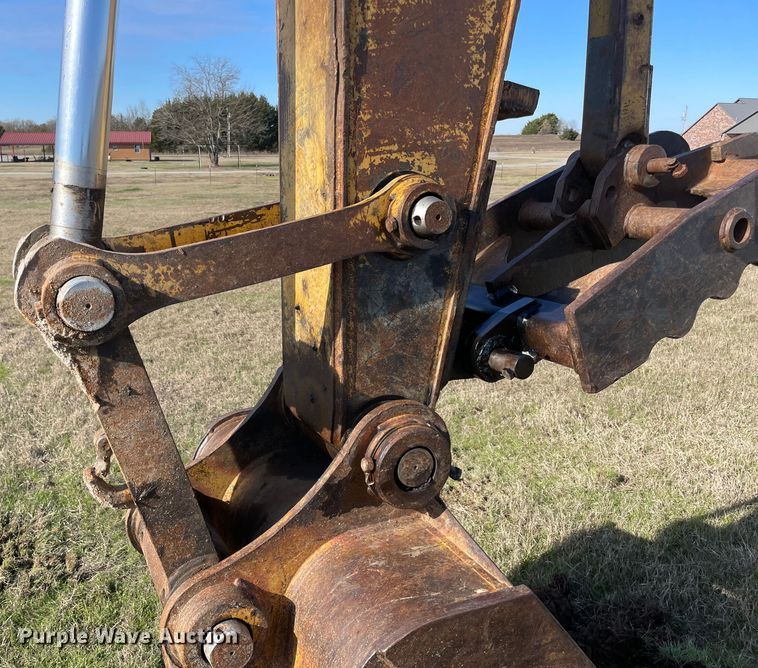 image for item MI9729 2003 Caterpillar 320C L  excavator