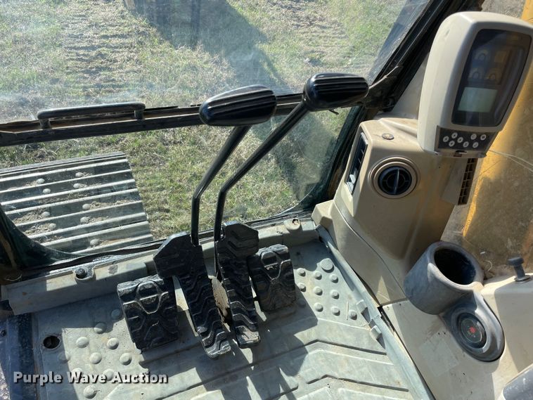 image for item MI9729 2003 Caterpillar 320C L  excavator