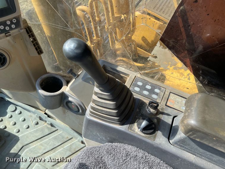 image for item MI9729 2003 Caterpillar 320C L  excavator