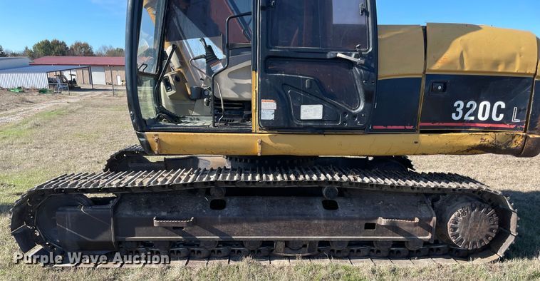 image for item MI9729 2003 Caterpillar 320C L  excavator