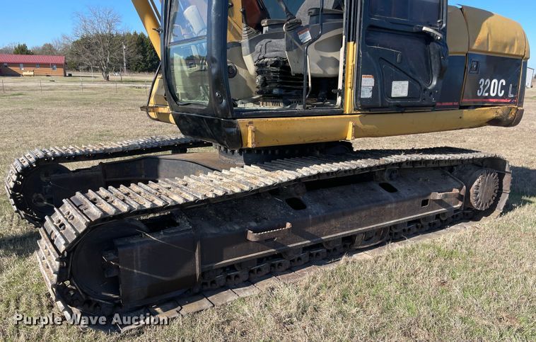 image for item MI9729 2003 Caterpillar 320C L  excavator