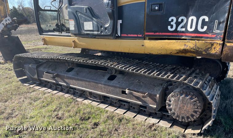 image for item MI9729 2003 Caterpillar 320C L  excavator